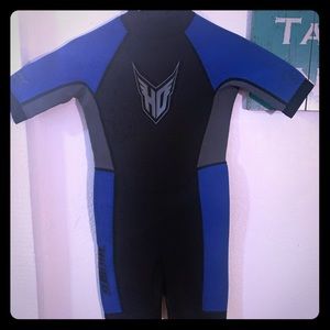Wet suit. Spring juniors 12